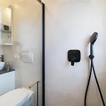 Beach Front Apartment In Zadar With Wifi