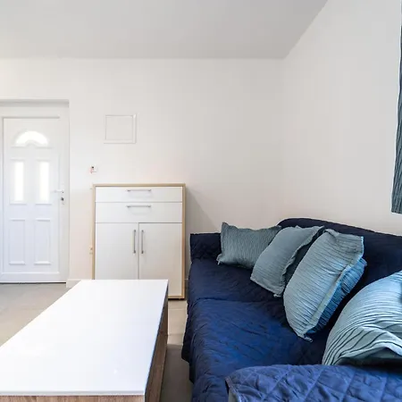 Beach Front Apartment In Zadar With Wifi شقة زادار